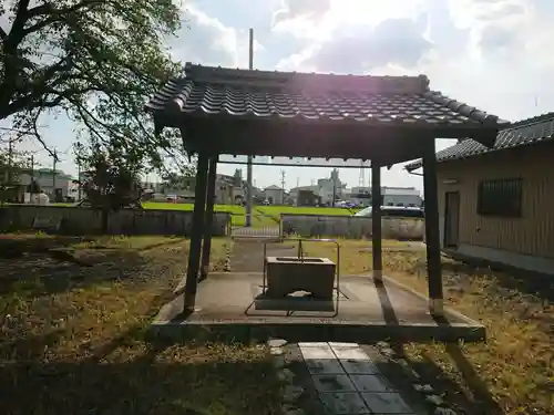 八幡社の手水舎