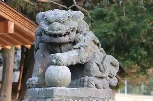 高司神社〜むすびの神の鎮まる社〜の狛犬