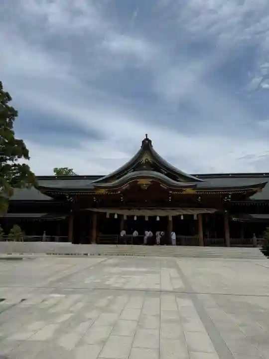 寒川神社の{uncategorized: "未分類", other: "その他", undefined: "問題あり", building: "その他建物", grave: "お墓", sacred_gate: "鳥居", guardian: "狛犬", statue: "像", buddha: "仏像", history: "歴史", nature: "自然", garden: "庭園", animal: "動物", pagoda: "塔", temizu: "手水舎", mountain_gate: "山門・神門", sanctuary: "本殿・本堂", subordinate: "末社・摂社", art: "芸術", scenery: "景色", jizo: "地蔵", ema: "絵馬", goshuin: "御朱印", omikuji: "おみくじ", items: "授与品その他", amulet: "お守り", goshuincho: "御朱印帳", eats: "食事", festival: "お祭り", votive_dance: "神楽", shichigosan: "七五三参", wedding: "結婚式", experience: "体験その他", initially: "初詣", around: "周辺", anti_infection: "感染症対策"}