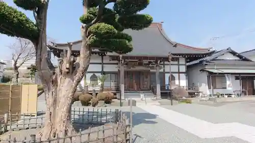 実円寺の本殿