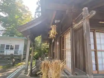 綴子神社の本殿