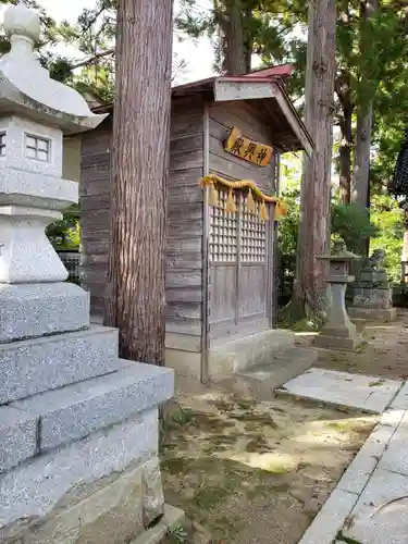 諏訪神社の建物その他