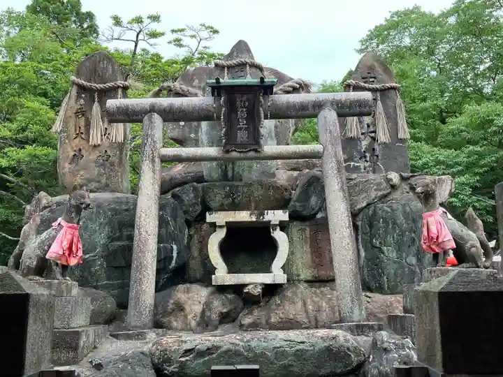 伏見稲荷大社 御膳谷奉拝所(京都府)