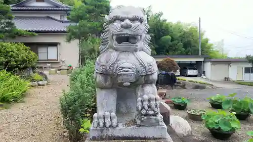 休山寺の狛犬