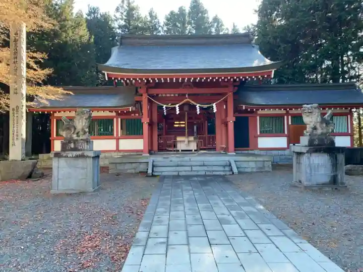 冨士御室浅間神社の本殿・本堂