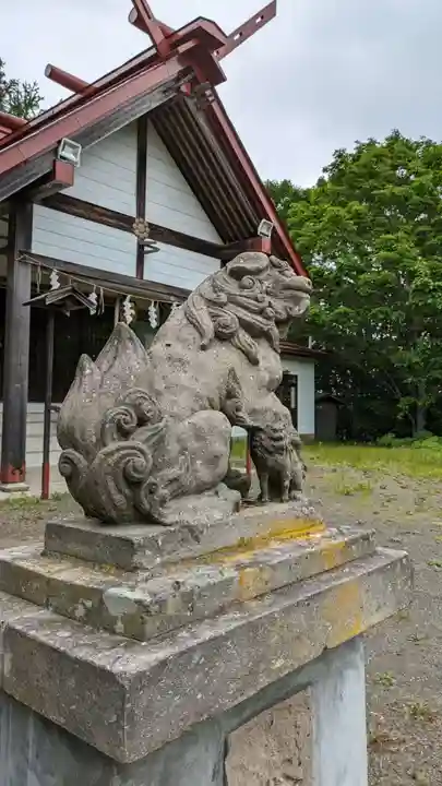 釧路神社の狛犬