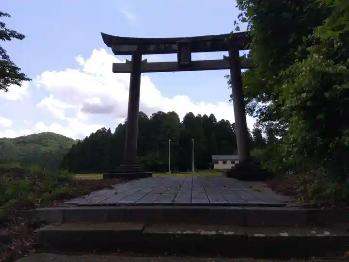 長岡神社・八幡神社・天御布須麻神社(福井県)