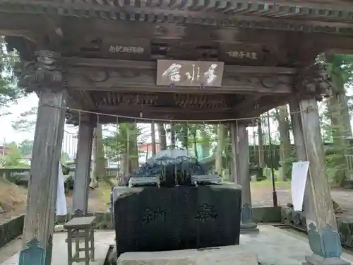 小室浅間神社の手水舎