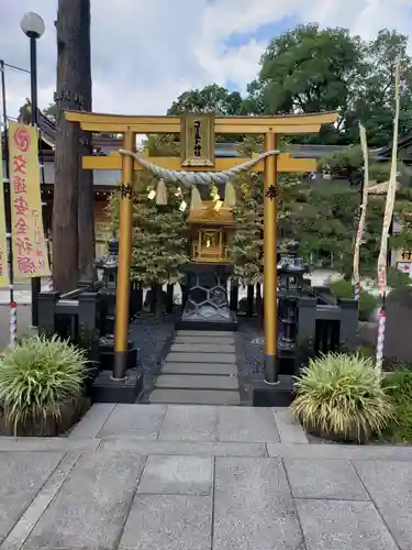 亀ケ池八幡宮の鳥居