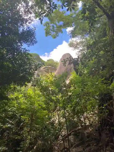 越木岩神社の自然