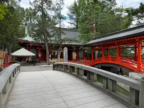 生島足島神社の建物その他