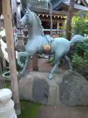 御嶽山神社の像