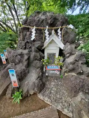 鳩森八幡神社の末社・摂社