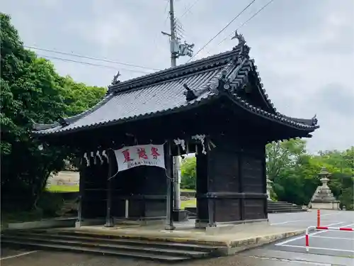 日岡神社の山門・神門