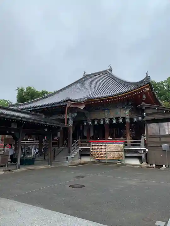 中山寺の本殿・本堂