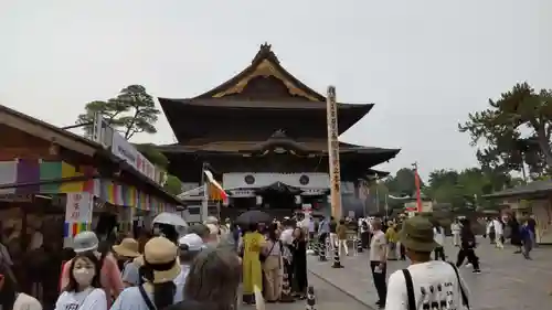 善光寺の本殿・本堂