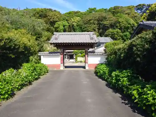 根本寺の山門・神門