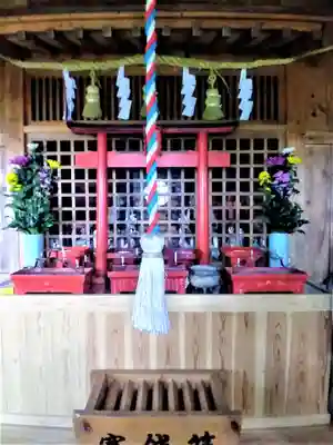 鏡山稲荷神社の本殿・本堂