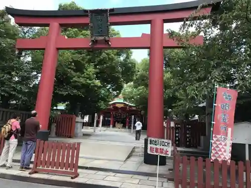 御霊神社の鳥居