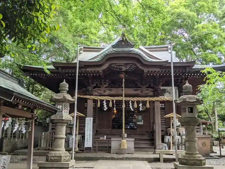 座間神社の本殿・本堂