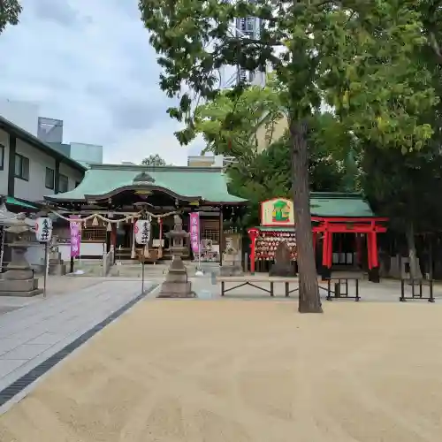 素盞嗚神社の{uncategorized: "未分類", other: "その他", undefined: "問題あり", building: "その他建物", grave: "お墓", sacred_gate: "鳥居", guardian: "狛犬", statue: "像", buddha: "仏像", history: "歴史", nature: "自然", garden: "庭園", animal: "動物", pagoda: "塔", temizu: "手水舎", mountain_gate: "山門・神門", sanctuary: "本殿・本堂", subordinate: "末社・摂社", art: "芸術", scenery: "景色", jizo: "地蔵", ema: "絵馬", goshuin: "御朱印", omikuji: "おみくじ", items: "授与品その他", amulet: "お守り", goshuincho: "御朱印帳", eats: "食事", festival: "お祭り", votive_dance: "神楽", shichigosan: "七五三参", wedding: "結婚式", experience: "体験その他", initially: "初詣", around: "周辺", anti_infection: "感染症対策"}