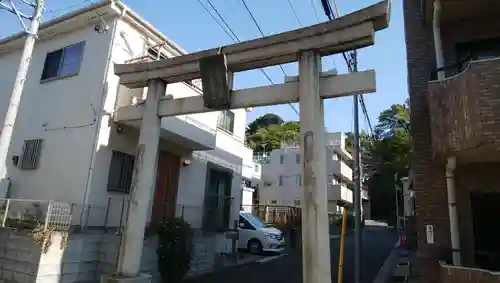 若宮八幡宮の鳥居