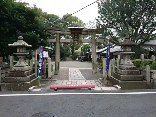 石坐神社の鳥居