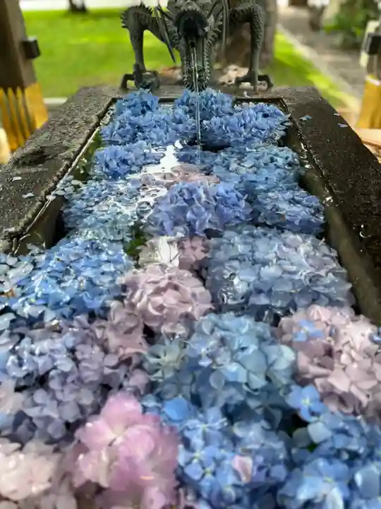 西野神社の手水舎