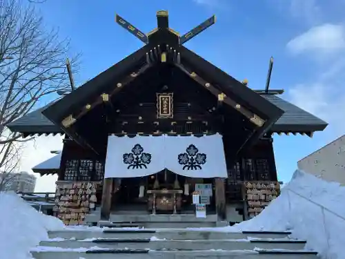 札幌諏訪神社の本殿・本堂