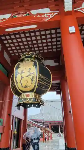浅草寺の山門・神門
