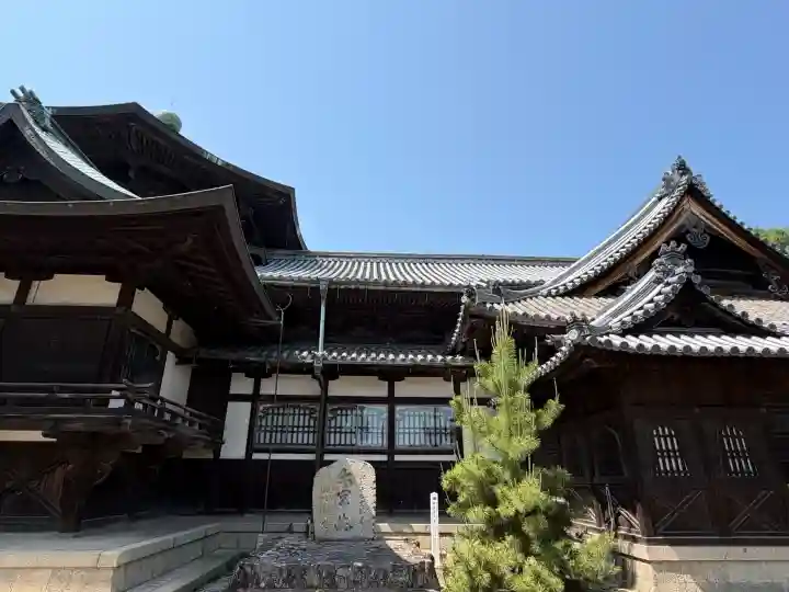 斑鳩寺の{uncategorized: "未分類", other: "その他", undefined: "問題あり", building: "その他建物", grave: "お墓", sacred_gate: "鳥居", guardian: "狛犬", statue: "像", buddha: "仏像", history: "歴史", nature: "自然", garden: "庭園", animal: "動物", pagoda: "塔", temizu: "手水舎", mountain_gate: "山門・神門", sanctuary: "本殿・本堂", subordinate: "末社・摂社", art: "芸術", scenery: "景色", jizo: "地蔵", ema: "絵馬", goshuin: "御朱印", omikuji: "おみくじ", items: "授与品その他", amulet: "お守り", goshuincho: "御朱印帳", eats: "食事", festival: "お祭り", votive_dance: "神楽", shichigosan: "七五三参", wedding: "結婚式", experience: "体験その他", initially: "初詣", around: "周辺", anti_infection: "感染症対策"}