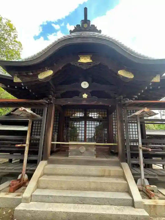 備後護國神社の{uncategorized: "未分類", other: "その他", undefined: "問題あり", building: "その他建物", grave: "お墓", sacred_gate: "鳥居", guardian: "狛犬", statue: "像", buddha: "仏像", history: "歴史", nature: "自然", garden: "庭園", animal: "動物", pagoda: "塔", temizu: "手水舎", mountain_gate: "山門・神門", sanctuary: "本殿・本堂", subordinate: "末社・摂社", art: "芸術", scenery: "景色", jizo: "地蔵", ema: "絵馬", goshuin: "御朱印", omikuji: "おみくじ", items: "授与品その他", amulet: "お守り", goshuincho: "御朱印帳", eats: "食事", festival: "お祭り", votive_dance: "神楽", shichigosan: "七五三参", wedding: "結婚式", experience: "体験その他", initially: "初詣", around: "周辺", anti_infection: "感染症対策"}