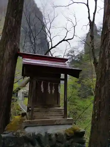 一石山神社の末社・摂社