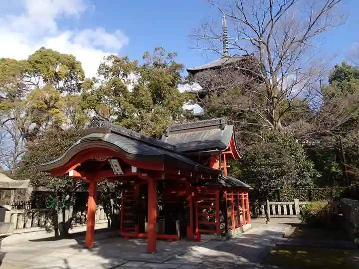 東寺鎮守八幡宮・東寺境内社八島殿の本殿・本堂