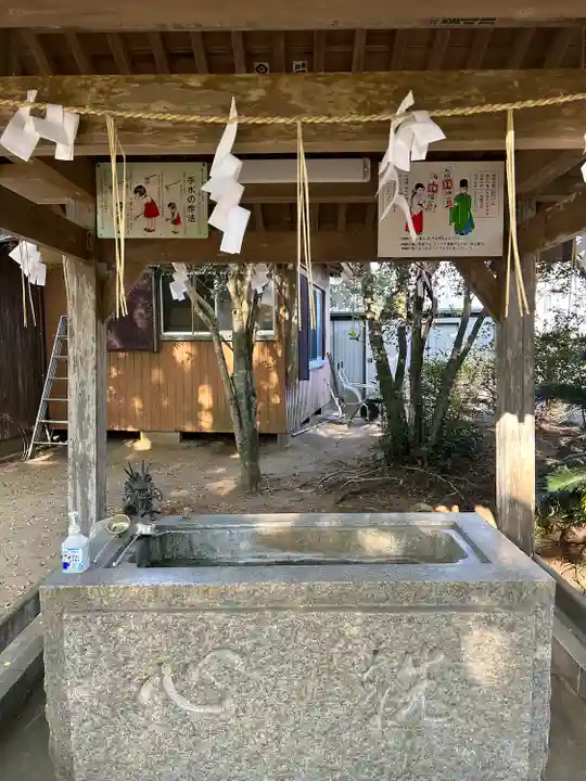 海上八幡宮の手水舎