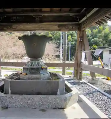 尾張高野山宗 総本山 岩屋寺の手水舎