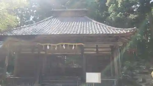 劒神社の本殿