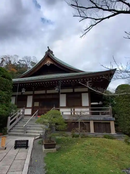 報国寺の本殿・本堂