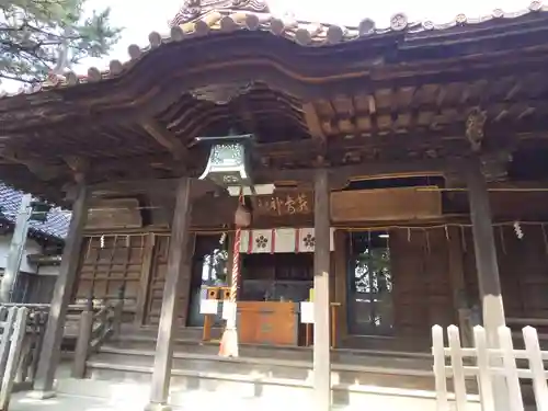 葭島神社の本殿