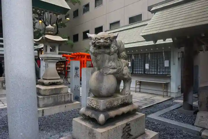 白神社の狛犬