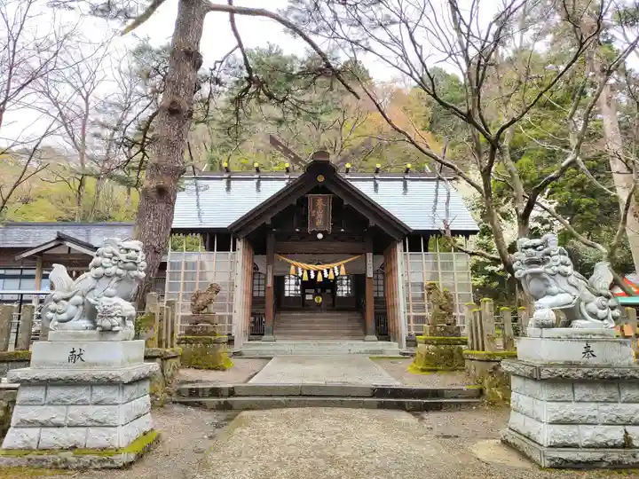春日山神社の本殿・本堂