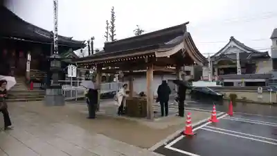 秋葉山圓通寺の手水舎