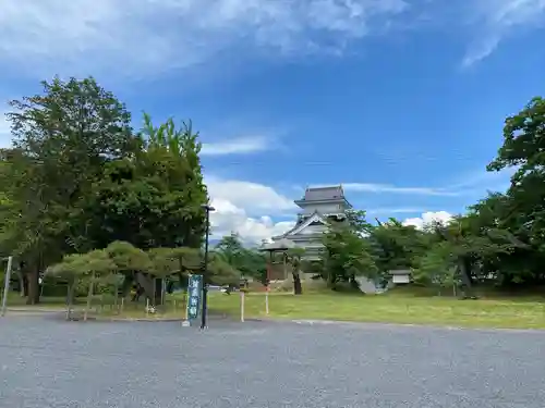 月岡神社の建物その他