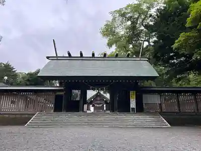 千歳神社の山門・神門