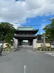 覚王山 日泰寺の山門