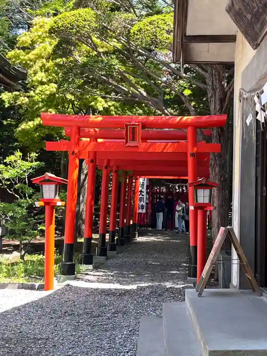 湯倉神社の末社・摂社