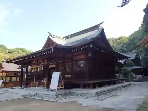 多家神社の本殿