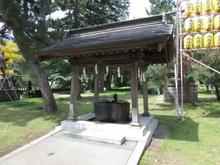 青森縣護國神社の手水舎
