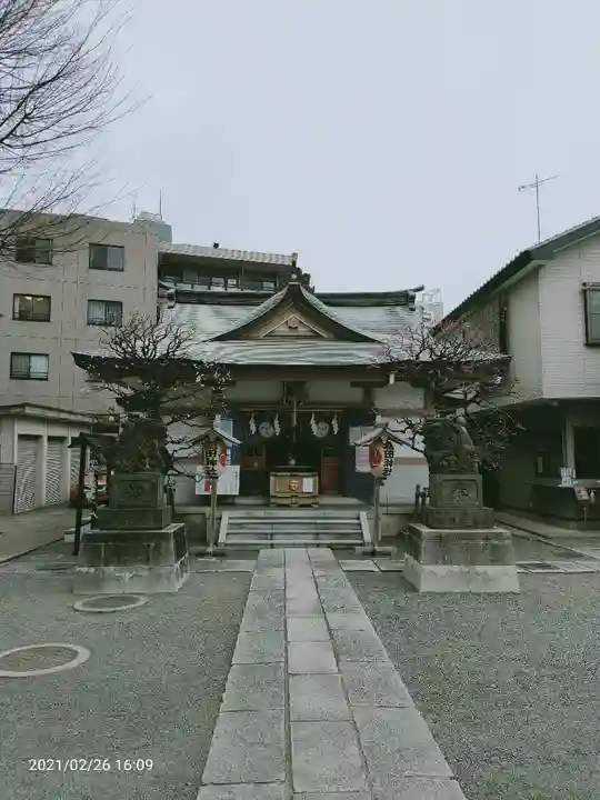 穏田神社の本殿・本堂