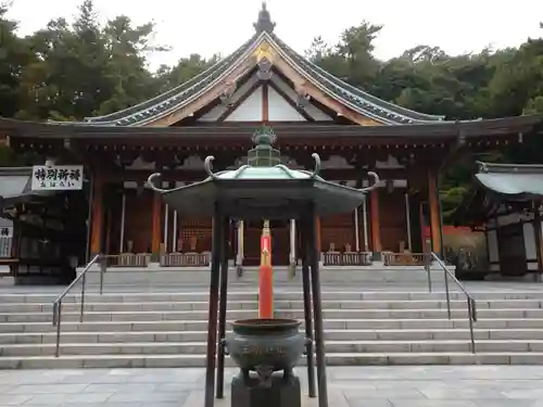 門戸厄神東光寺の本殿・本堂